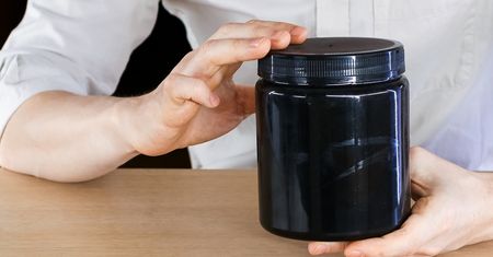 Producent wycofuje popularny suplement. Decyzja dotyczy wszystkich partii