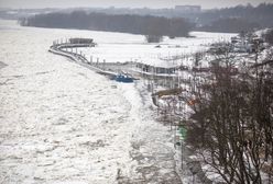 Płock. Wysoki stan wody w Wiśle. Co z lodołamaczami?