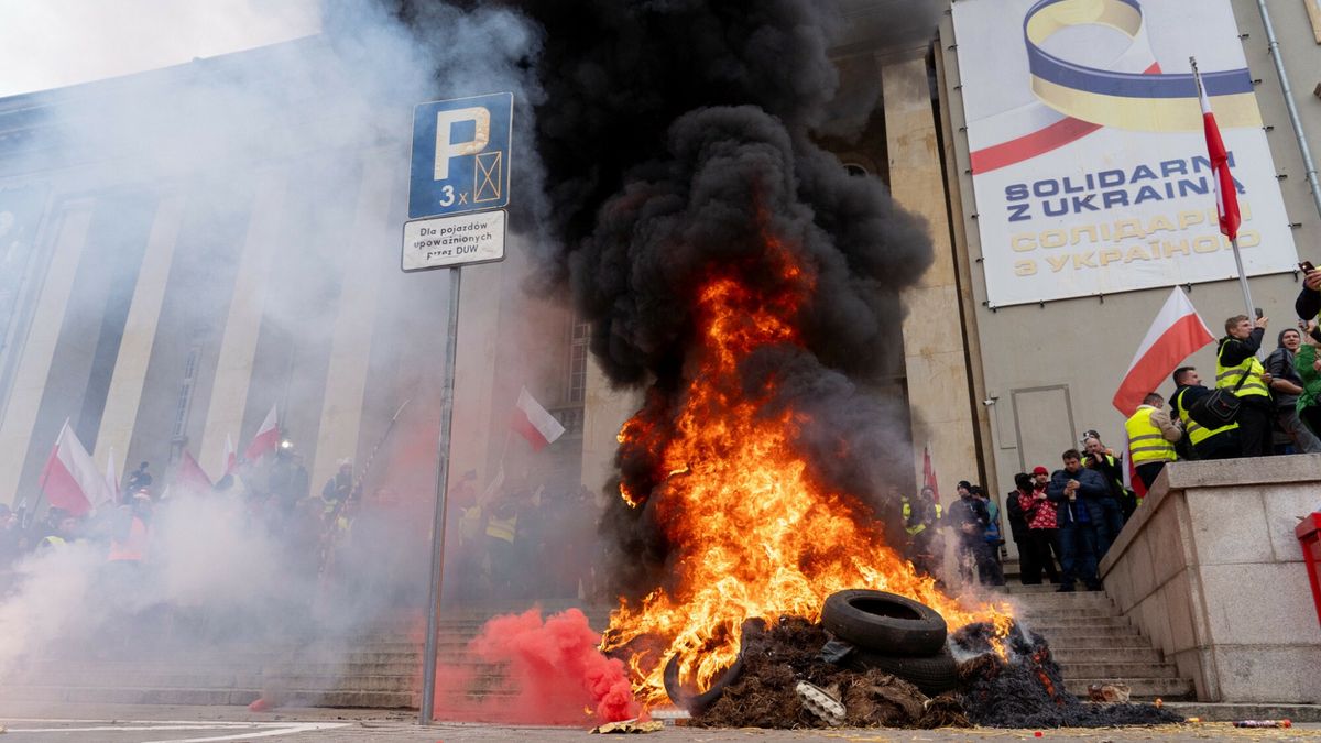 Protest rolników we Wrocławiu. 15 lutego zablokowano urząd wojewódzki