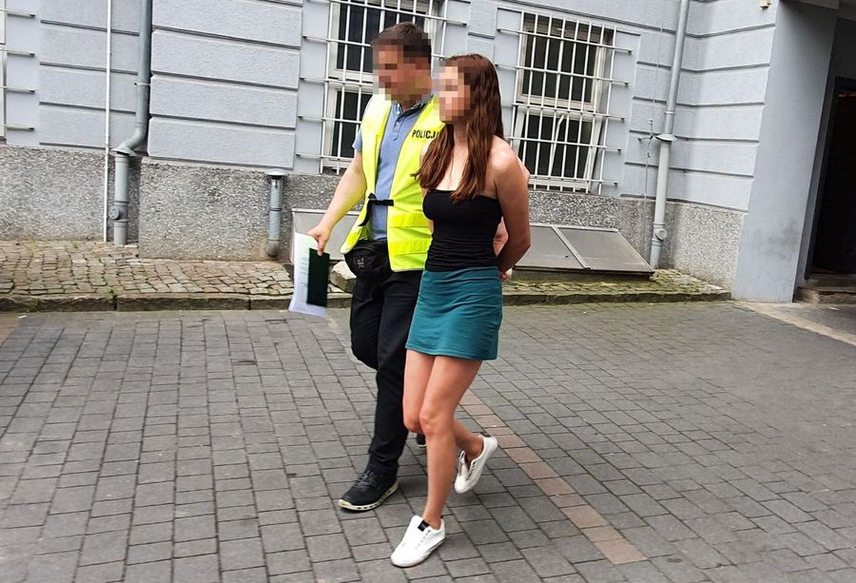 Kobiety zostały zatrzymane.