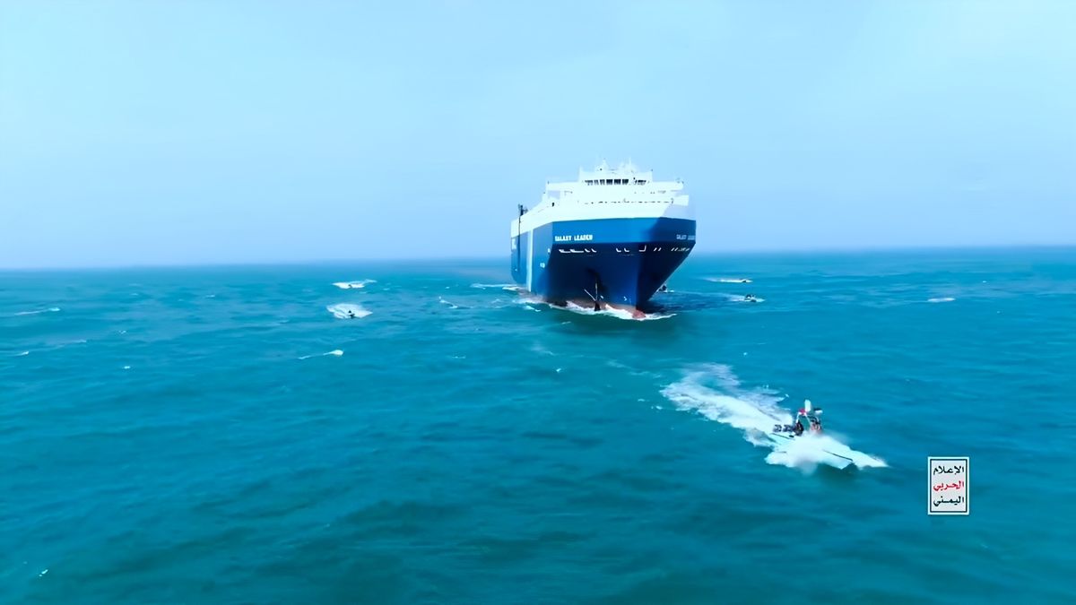 Huti pokazuje film z ataku na statek na Morzu Czerwonym