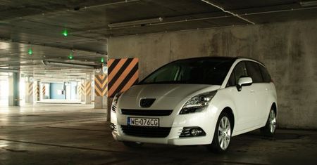 Peugeot 5008 2,0 HDI FAP 150 Allure - pakowny francuz [test autokult.pl]