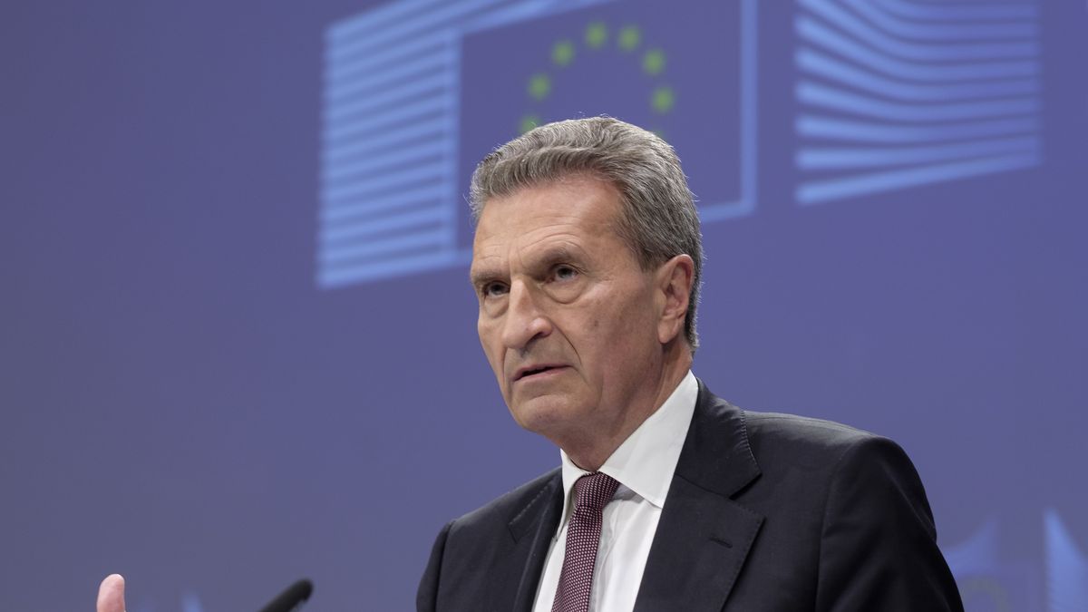 European Commissioner For Budget And Human Resources Gunther Oettinger
BRUSSELS, BELGIUM, OCTOBER 12, 2018 : European Commissioner for budget and human resources Guenther Oettinger talks to media on the EU budget for the future  the road ahead on October 12, 2018 in Brussels, Belgium. (Photo by Thierry Monasse/Getty Images)
Thierry Monasse
brussels, politic