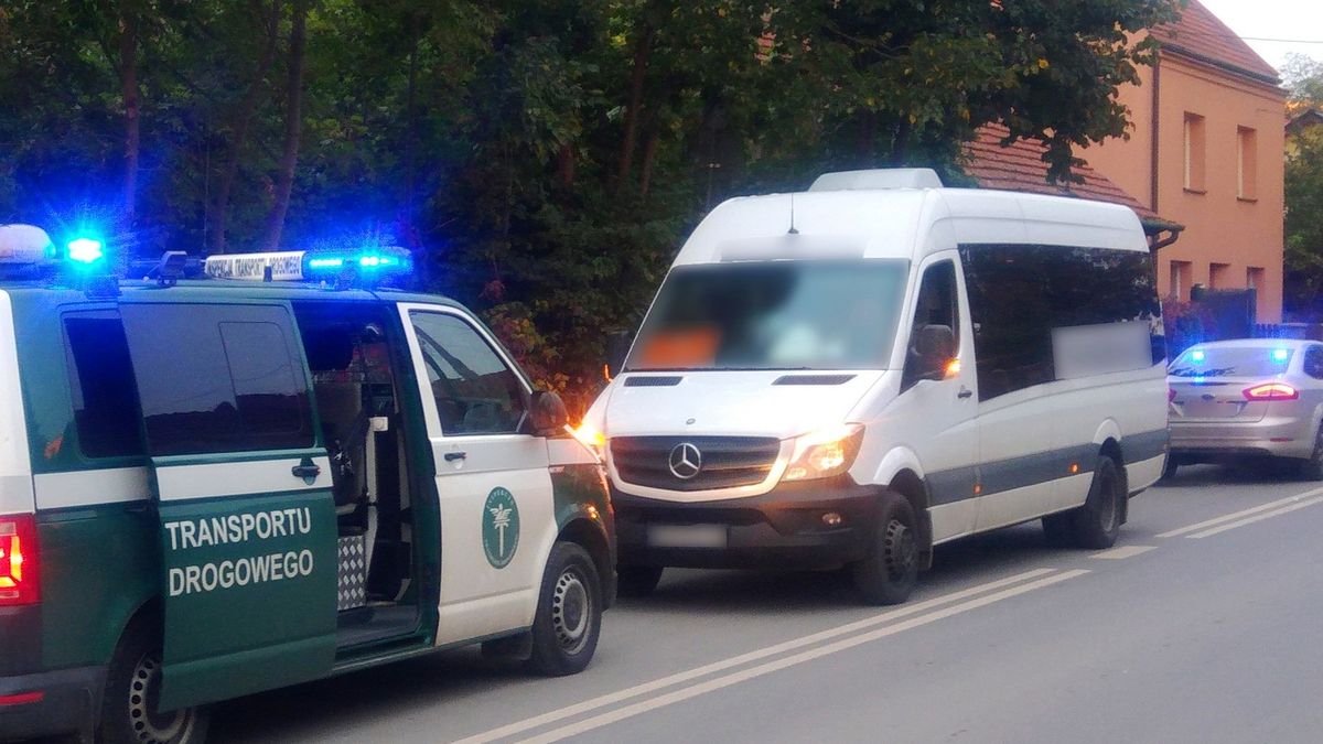 Pijany kierowca wiózł po Krakowie 19 osób 