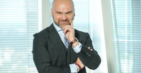 Rekin. Z Nędzy do milionów, z milionów do bankructwa, z bankructwa do miliardera