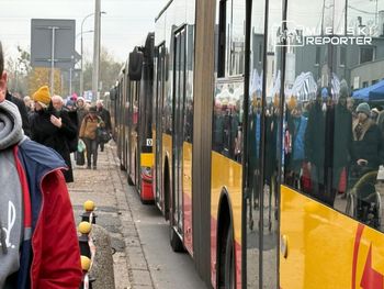 Warszawa: Pierwsze linie cmentarne już w najbliższy weekend. Ograniczenia dla kierowców