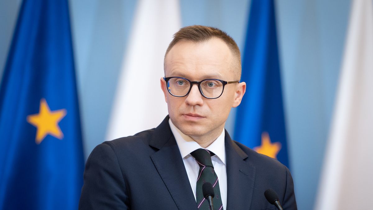 artur soboń, finanse