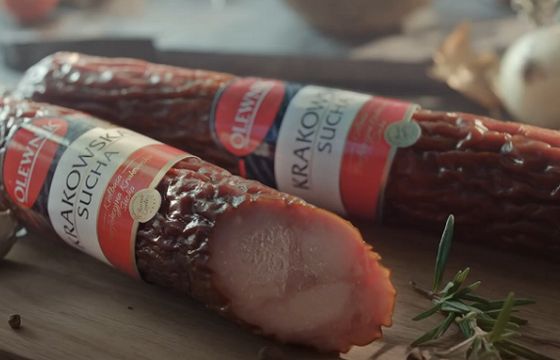 „Perfekcja smaku od pokoleń” reklamuje kiełbasę Olewnik (wideo)