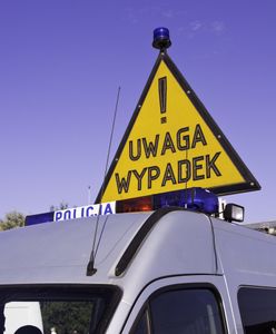 Mazowieckie. Zderzenie samochodu osobowego z busem. Duże utrudnienia na drodze 76