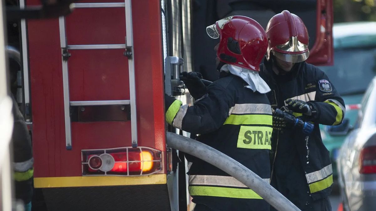 Strażacy potwierdzili: w pomieszczeniu przekroczono normy czadu