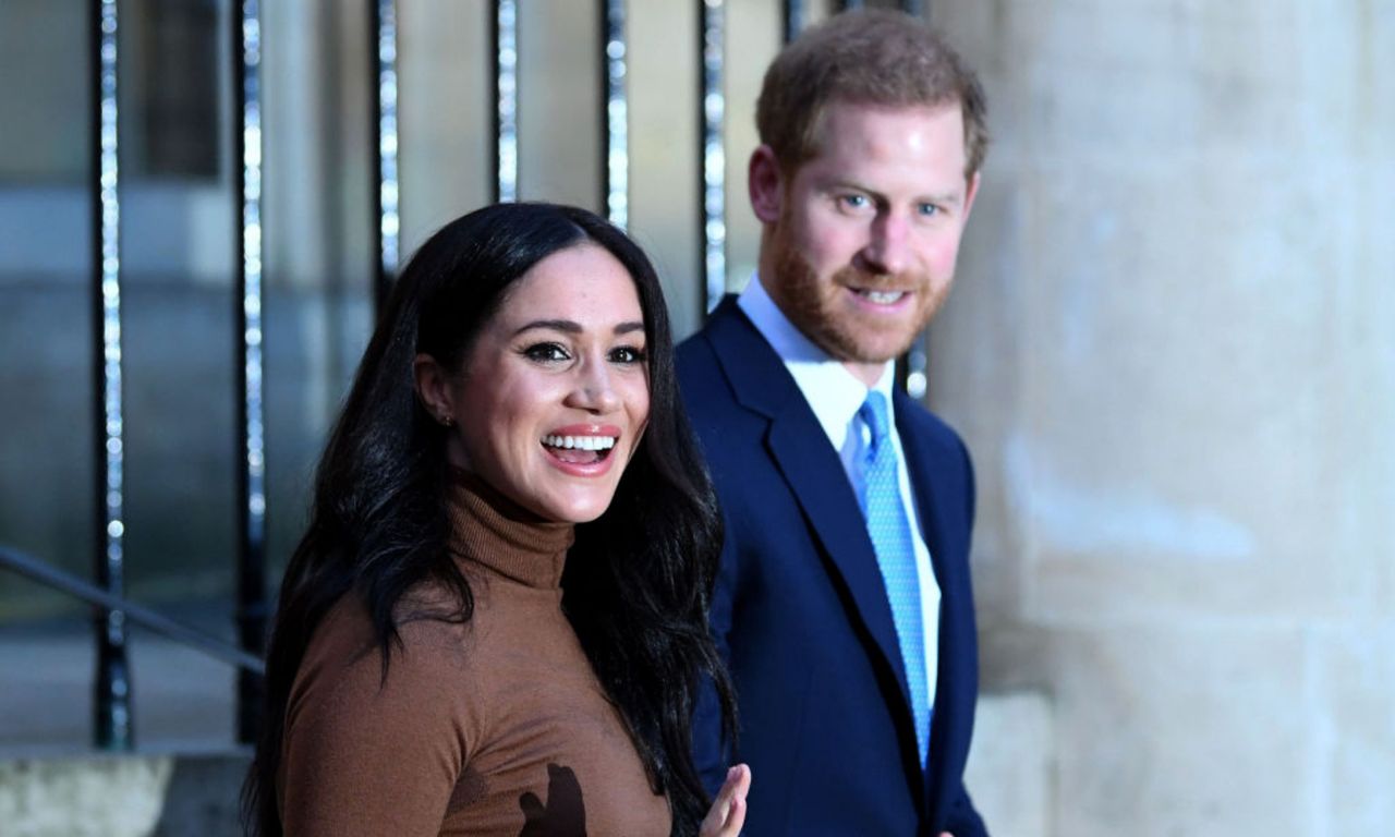 Meghan i Harry wybierali choinkę. Przy okazji doszło do zabawnego incydentu