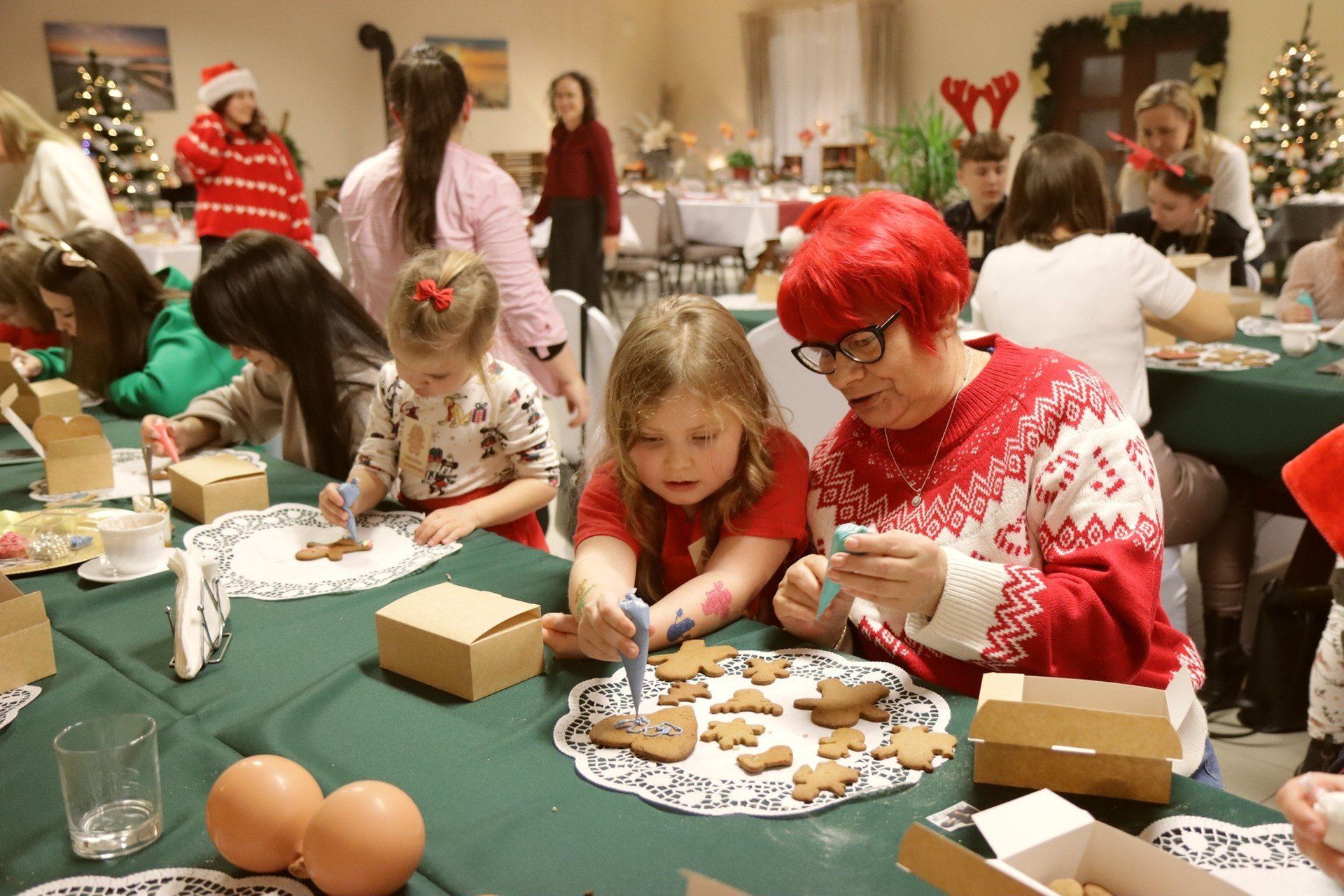 Rodzinne pieczenie pierników w Grochowalsku