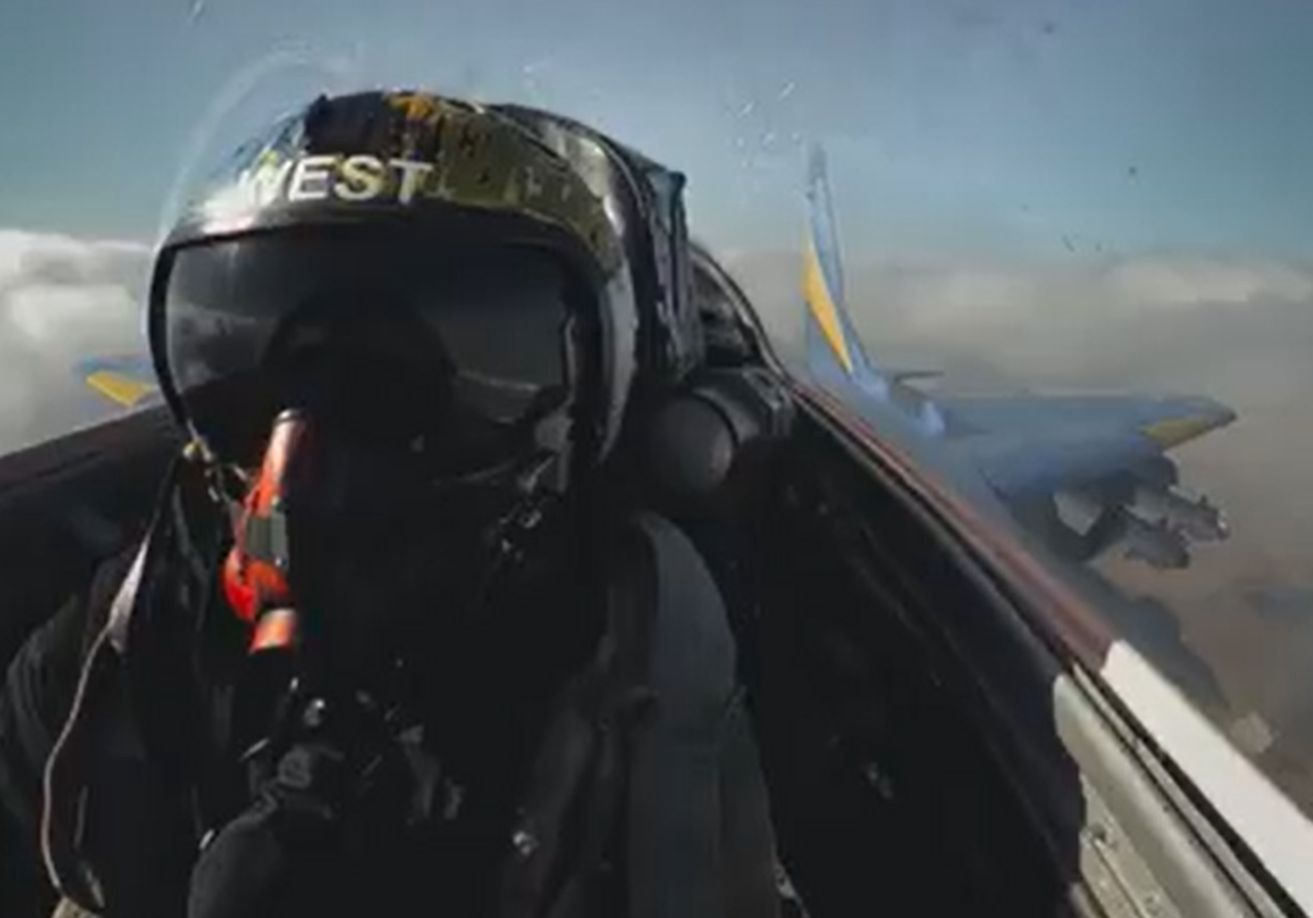 Ukraiński pilot zrobił to w biały dzień. Nagranie wszystko pokazuje
