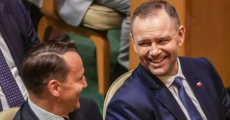 Przełom w relacjach? Prezydent o rozmowie z Sikorskim