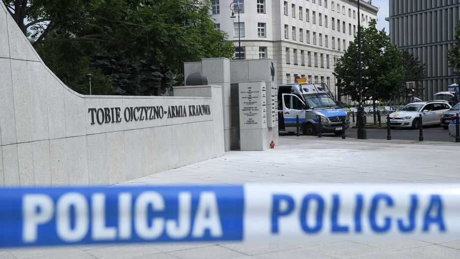 Samopodpalenie przed Sejmem. Mężczyzna zapewnił, że nikt na niego nie wpływał