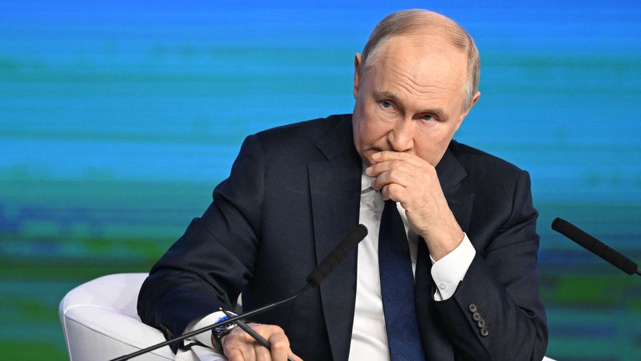 Archiwum zagraniczne East News 2024-01
Russian President and presidential candidate Vladimir Putin meets with his confidants ahead of the upcoming presidential election in Moscow on January 31, 2024. The election will be held over a three-day period from March 15 to 17. (Photo by Natalia KOLESNIKOVA / AFP)
NATALIA KOLESNIKOVA