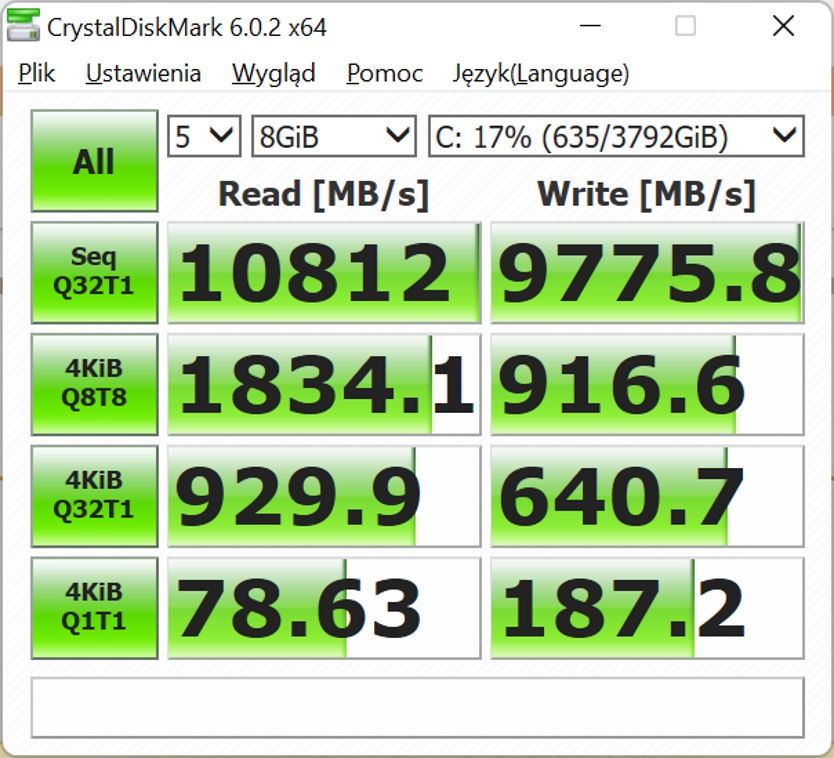 ASUS ROG STRIX SCAR 17 SE - test Crystal Disk Mark