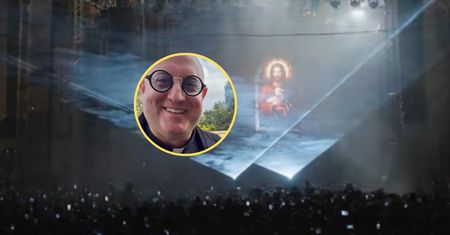 Nagle puścił polski hit. Ksiądz rozkręcił techno imprezę