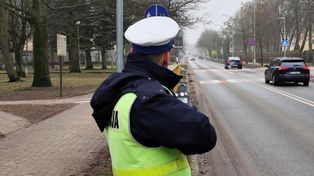 Pędził przez Rychnowo ponad 100 km/h. 27-latek stracił prawo jazdy