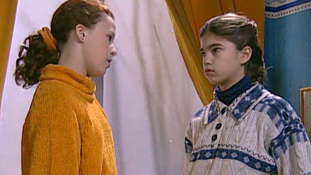 Kaja Paschalska i Aleksandra Niżyńska w "Klanie"