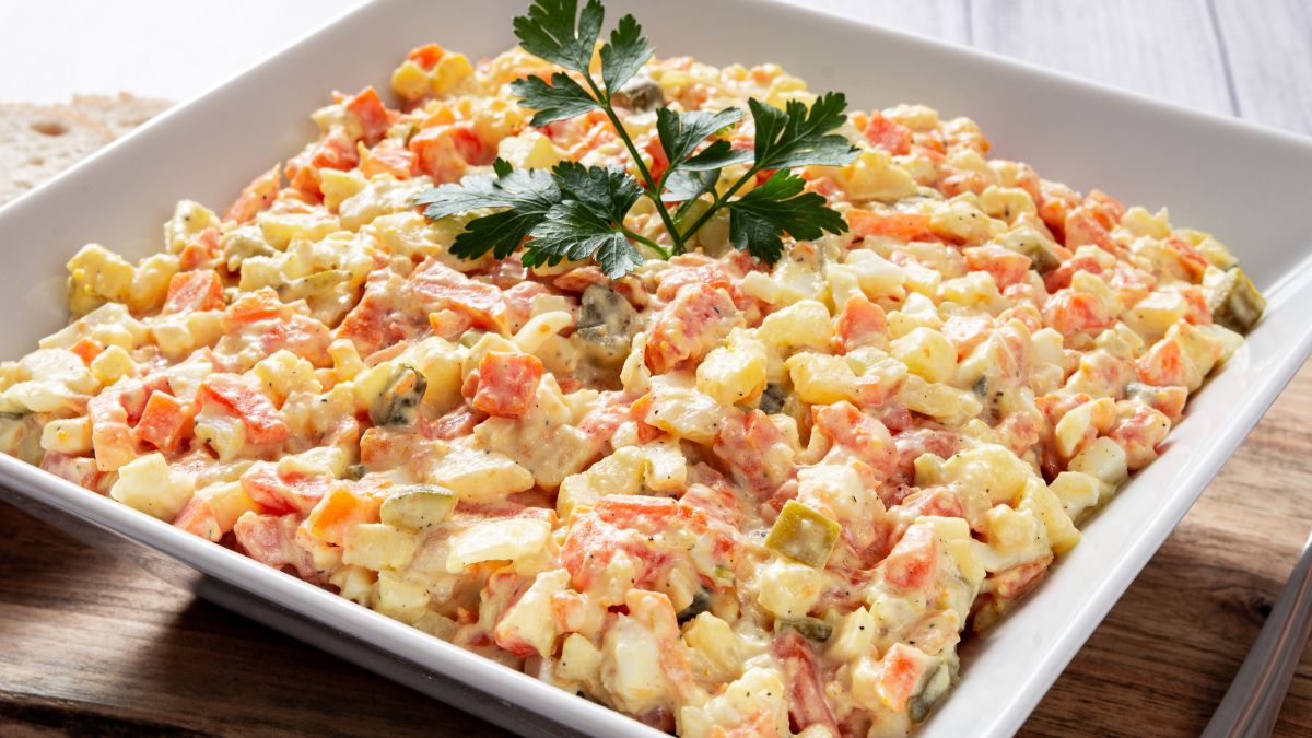 Co zrobić, by sałatka jarzynowa nie skwaśniała?