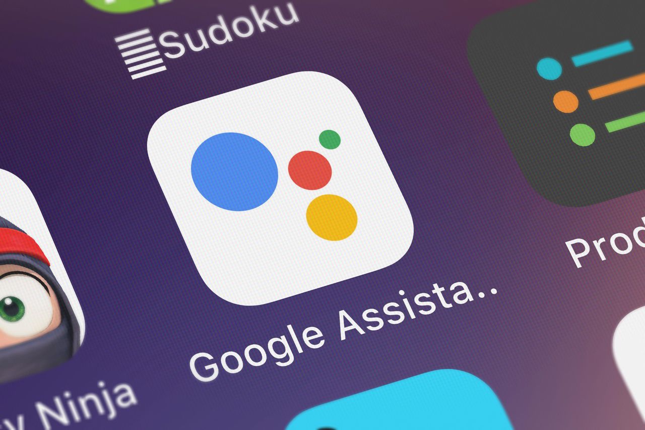 Google integruje funkcje Asystenta z Wiadomościami (depositphotos)
