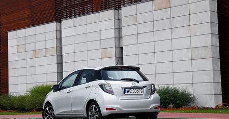 Toyota Yaris Trend by Simple [test]