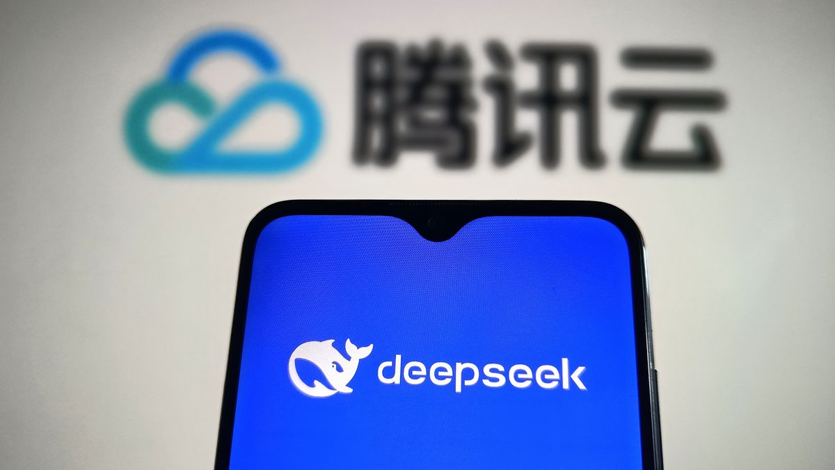 SUQIAN, CHINA - FEBRUARY 3, 2025 - An illustration photo shows the DeepSeek LOGO displayed on a smartphone with Tencent Cloud displayed in the background in Suqian, Jiangsu province, China, February 3, 2025. (Photo credit should read CFOTO/Future Publishing via Getty Images)