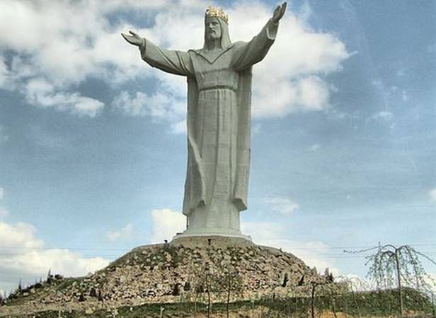 Największe pomniki świata. Korea Północna, Afryka i Mongolia zawstydzają Statuę Wolności 18