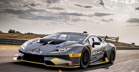 Lamborghini wznawia produkcję i zapowiada nowy model. Debiut już 7 maja