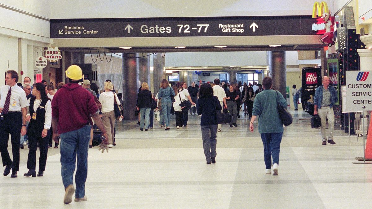 W toalecie na lotnisku kobieta urodziła dziecko.