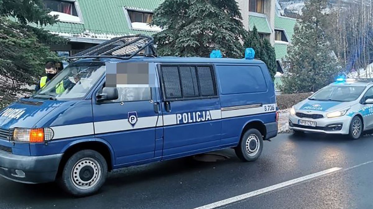 Jeleniogórscy policjanci zatrzymali fałszywy radiowóz