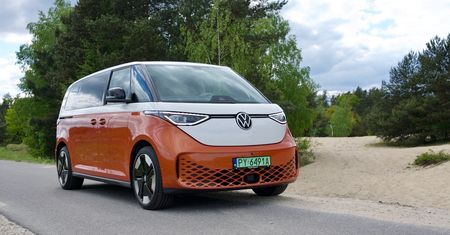 Volkswagen ID.Buzz. "Elektryk", który ma kilka wad i sporo uroku