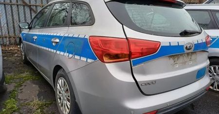 Radiowozy w opłakanym stanie. Były policjant zdradza szczegóły
