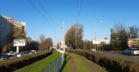 Dzień Ziemi. Czerwone autobusy, niebieskie tramwaje. Mimo to, MPK Wrocław coraz bardziej zielone