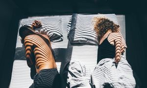 Mówią o tym "nocny rozwód". Coraz więcej par tak robi na urlopach