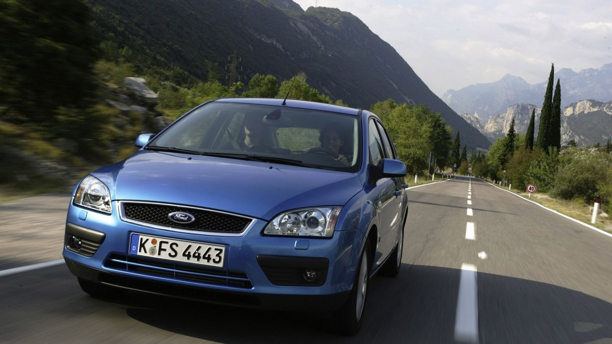 Ford Focus Mk 2 to jeden z najpopularniejszych używanych kompaktów na polskim rynku wtórnym.