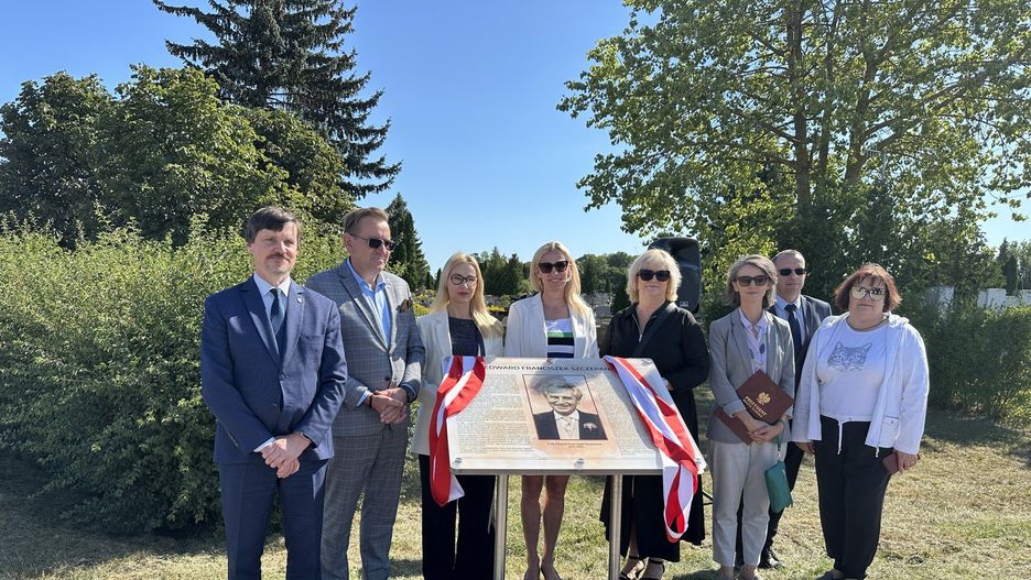 Odsłonięcie tablicy prof. Edwarda Franciszka Szczepanika