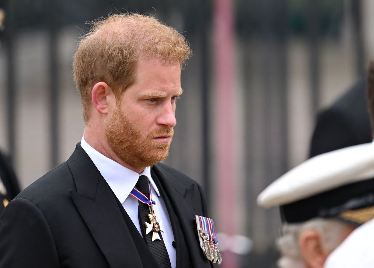 Serial "Harry i Meghan" może być gwoździem do jego trumny. Czy książę straci tytuł?