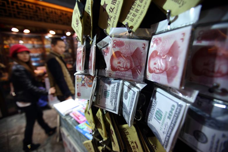 Pekin szykuje "zamach" na dolara. Xi po cichu buduje marzenie o petrojuanie i cyfrojuanie
