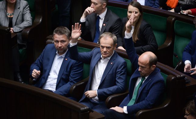 "Lex Tusk" przejdzie do historii. Ostra reakcja polityków PiS