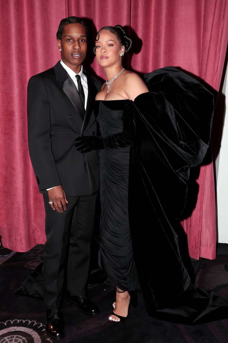 Rihanna pozuje z partnerem i synkiem dla "Vogue'a"