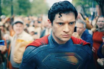 Czy to ptak? Czy samolot? Czy dobry film? Nie, to Superman!