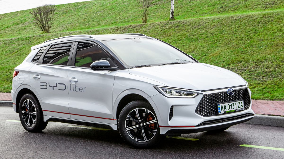 Uber będzie korzystał z samochodów BYD