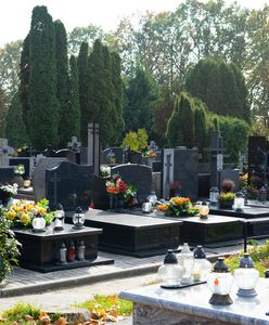 Ile kosztuje mycie grobu? Rozdają zniżki na pakiety