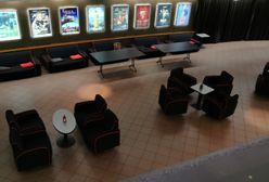 Koronawirus w Polsce. Rząd znosi kolejne obostrzenia. Zmiany w kinach i na basenach. Więcej kibiców na trybunach