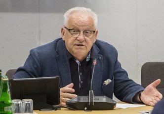 Szef sprawdzi, czy się zaszczepiłeś i czy nie masz COVID-19. Poseł PiS: "ta ustawa przejdzie"