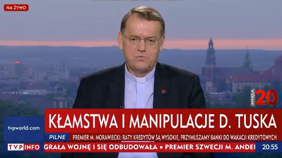 Ksiądz komentował słowa Tuska w TVP Info