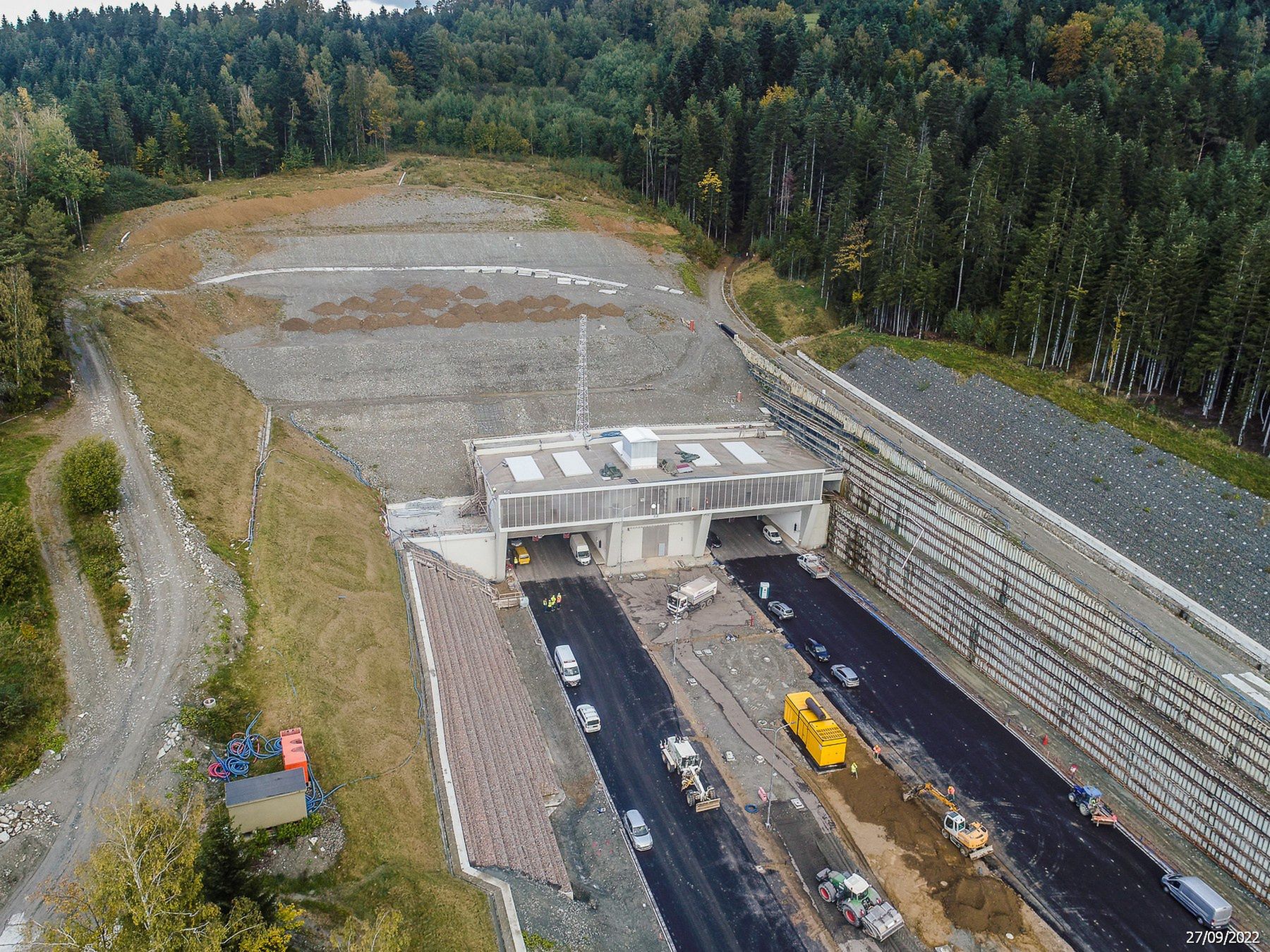 Budowa tunelu w ciągu drogi ekspresowej S7 (nowa zakopianka) pod masywem góry Luboń Mały