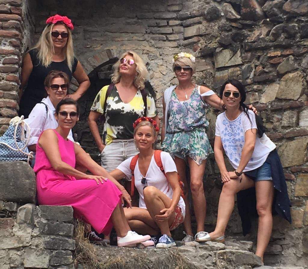 Majka Jeżowska, Małgorzata Foremniak, Katarzyna Pakosińska, Olga Bończyk oraz Małgorzata Walewska na wakacjach w Gruzji
